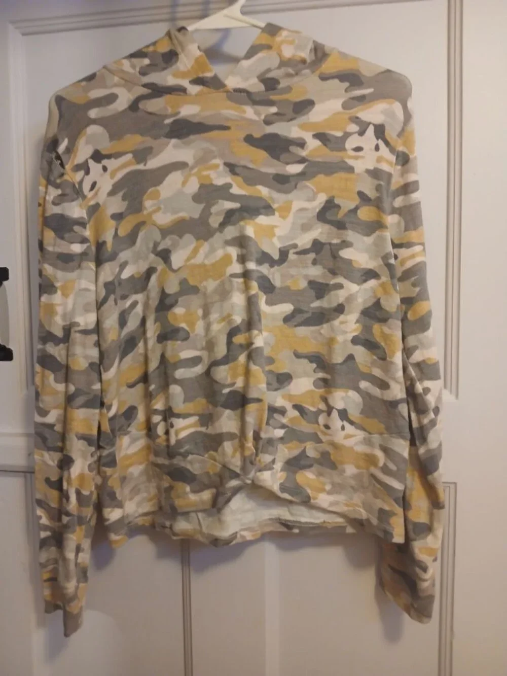Old Navy Girls XL 14/16 Camo Shirt With Hood